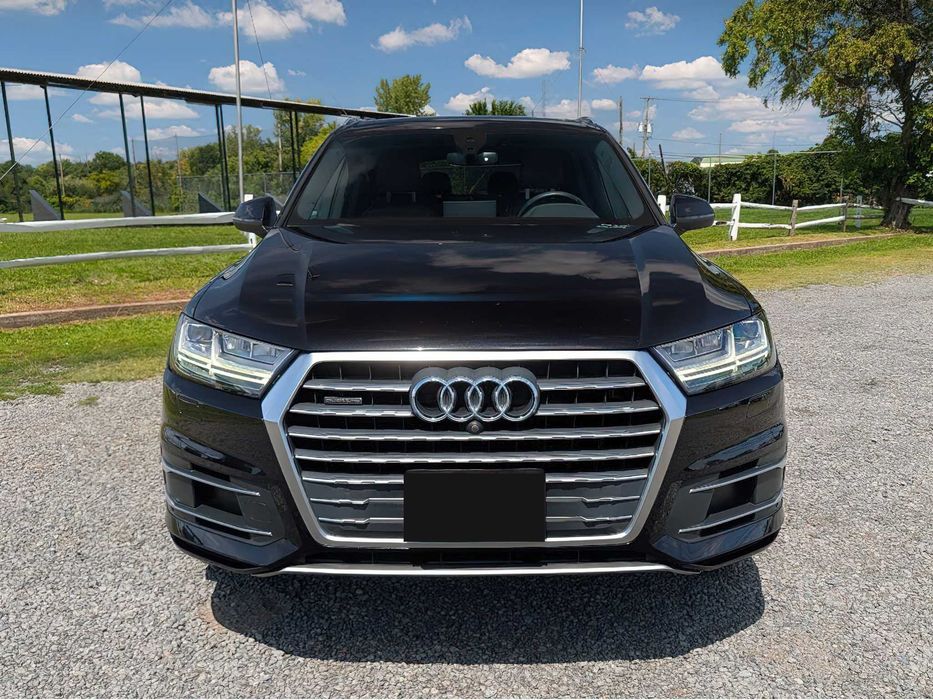 Audi Q7      2019