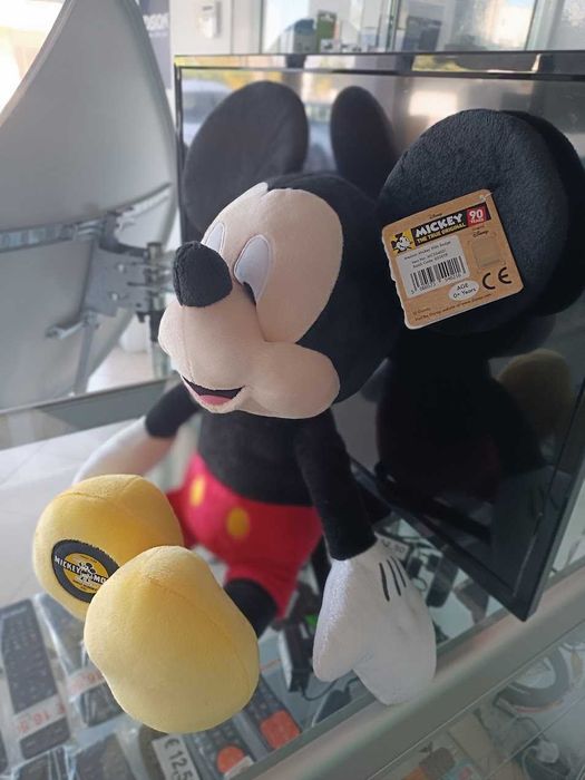 Peluche Disney Mickey Mouse Edição 90 anos 45cm