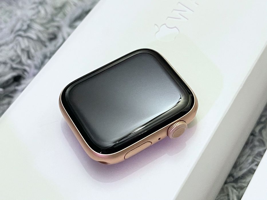 Apple Watch 5 (44 mm) идеал, комплект! А2093
