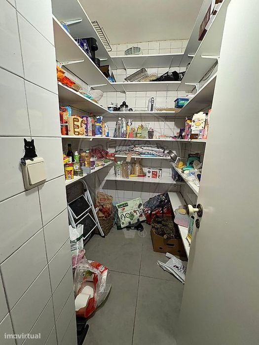Moradia T4 para venda