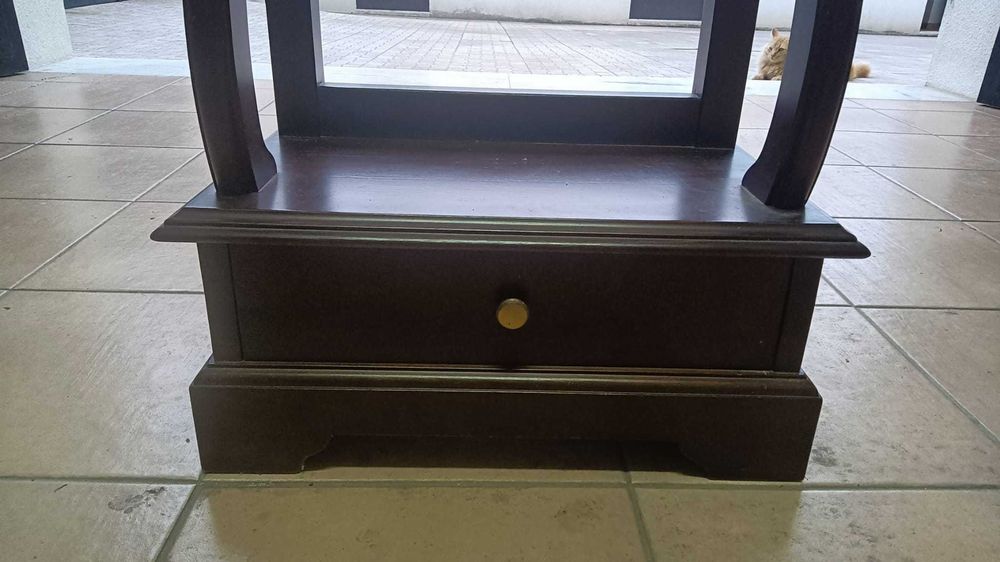 Criado Mudo em Madeira