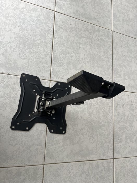 Vendo 3 Suportes de TV em bom estado!