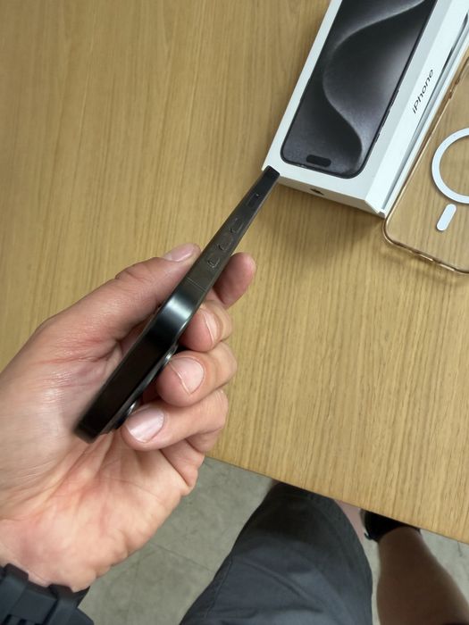 Iphone 15 pro 256gb - rezerwacja do poniedzialku
