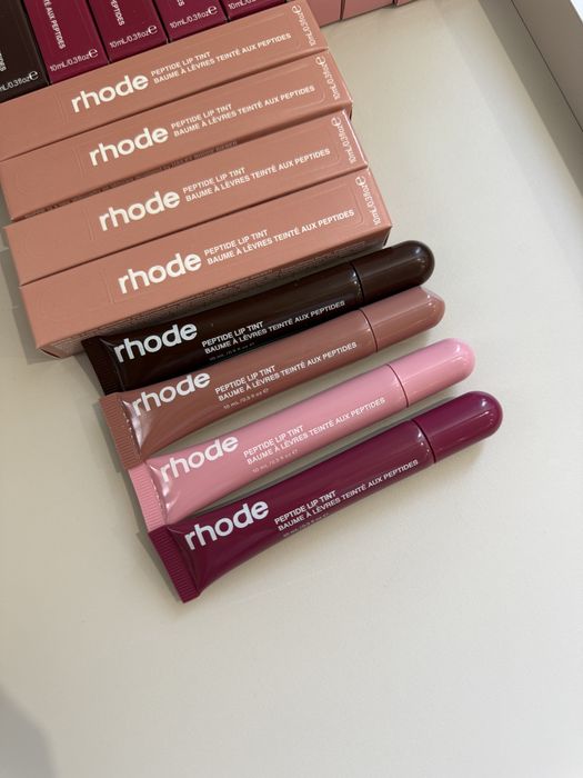 Пептидний бальзам для губ Rhode