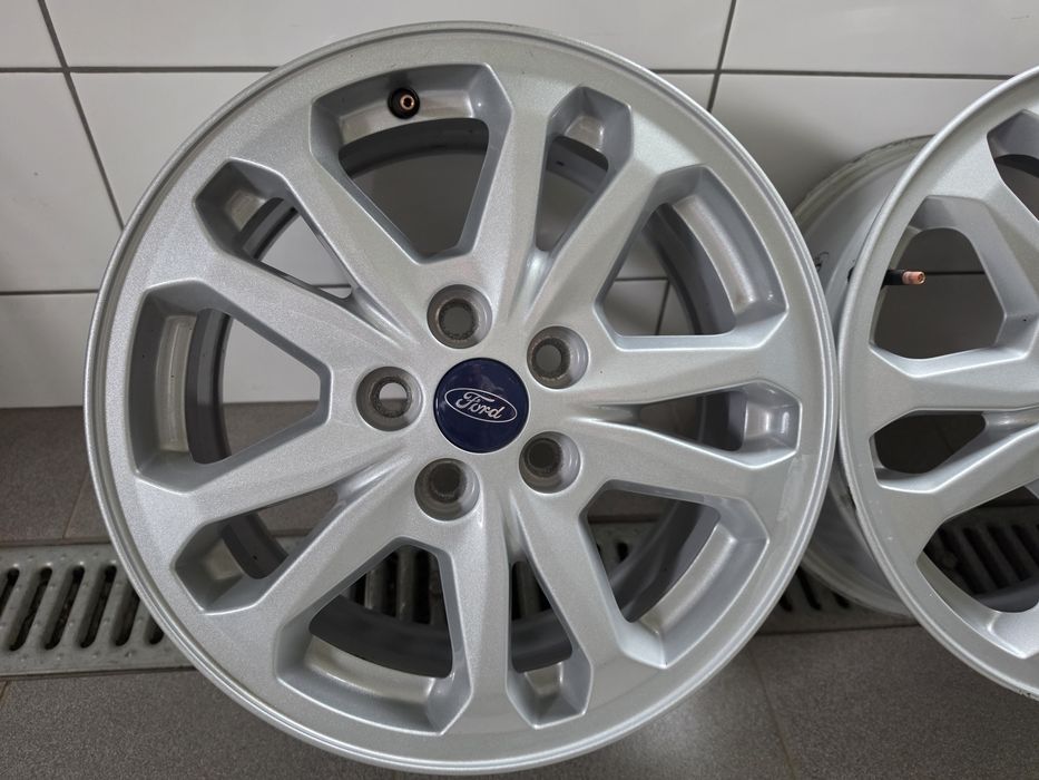 Wysyłka 16 5x108 Ford Kuga Focus C-MAX Grand S-Max Mondeo Volvo