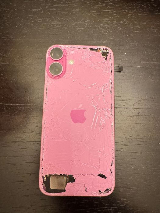 iPhone 16 на запчастини або відновлення