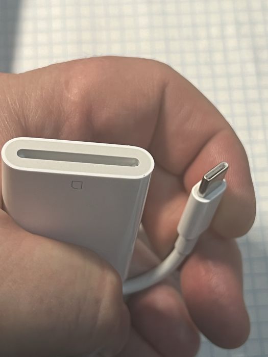 Оригінальний перехідник USB-C to SD Card Reader A2082