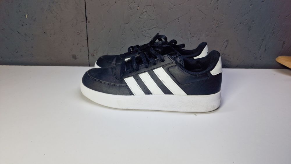 Adidas розмір 40