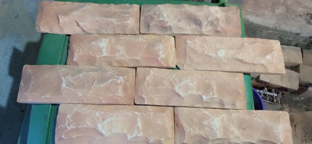 Рустований камінь ( гіпс)