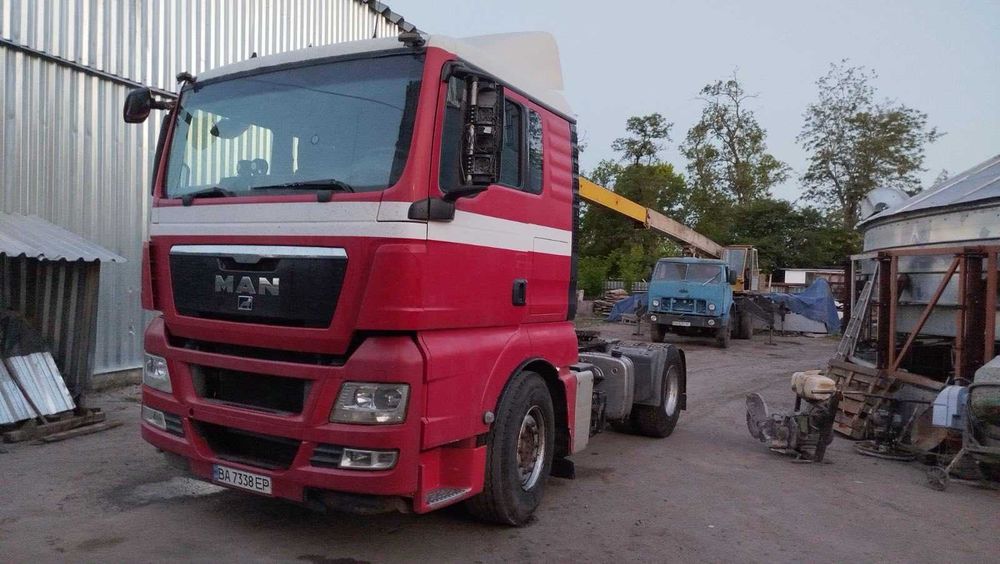 Продам або обміняю МАН ТГХ напівпричіп самоскид ,коробка автомат.
