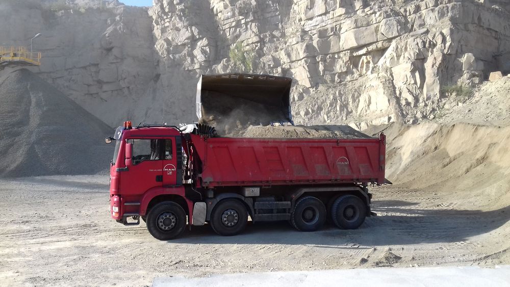 Transport wywrotką, Usługi koparką 14 ton i 24 tony