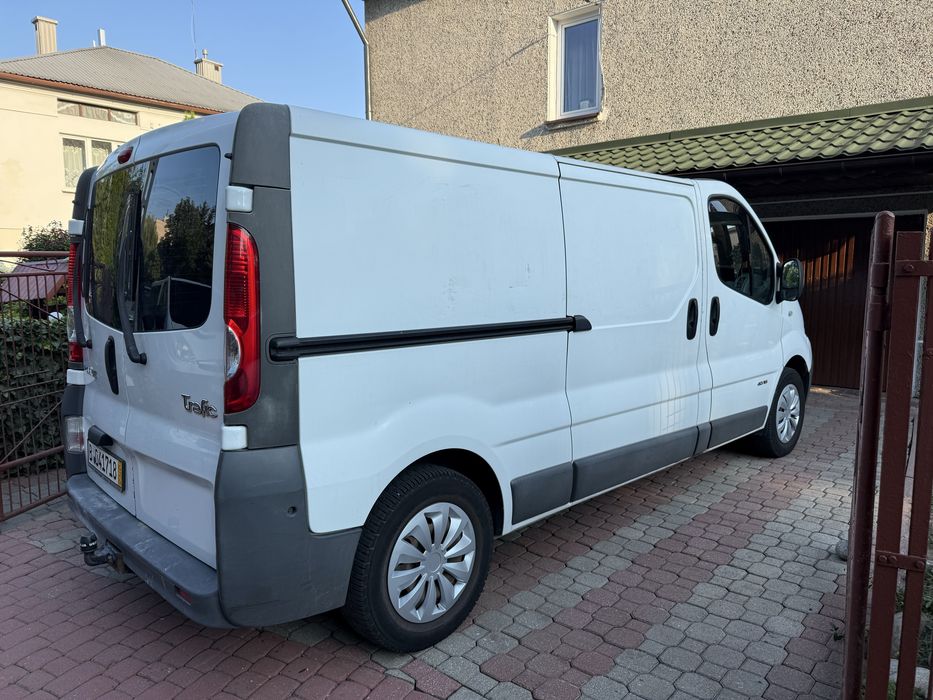 Renault trafic long 2.0 115km