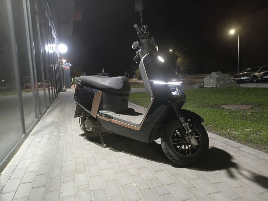 Aima a700  електро скутер мопед