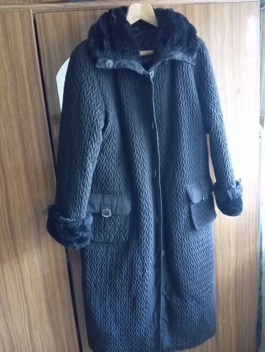 Продам женское зимнее пальто большого