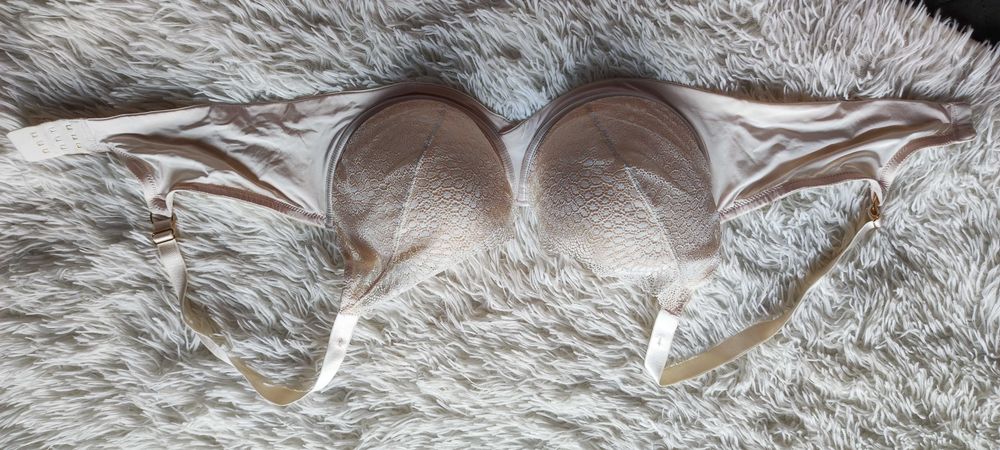 Biustonosz Esotiq 85 d stan idealny model 39994