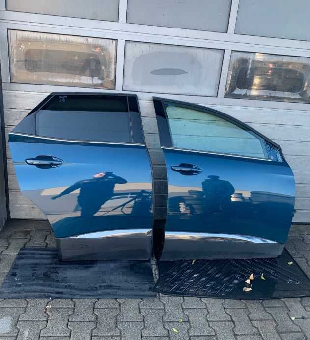 Двері Peugeot 3008 2 II передні або задні праві ліві разборка