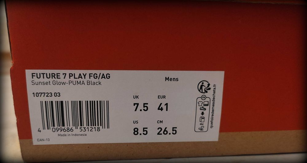 Buty do gry w piłkę na trawie