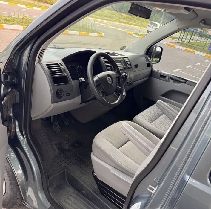 Volkswagen Caravelle t5 (transporter 5) 2008