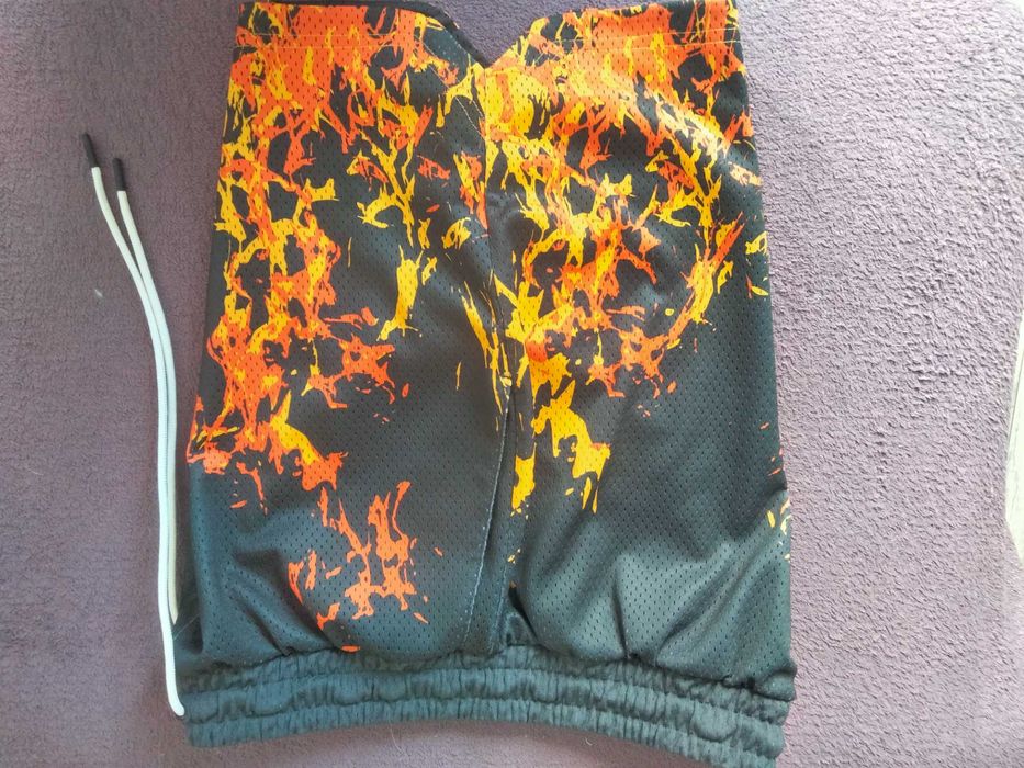 Puma
Straight Flames Short Black