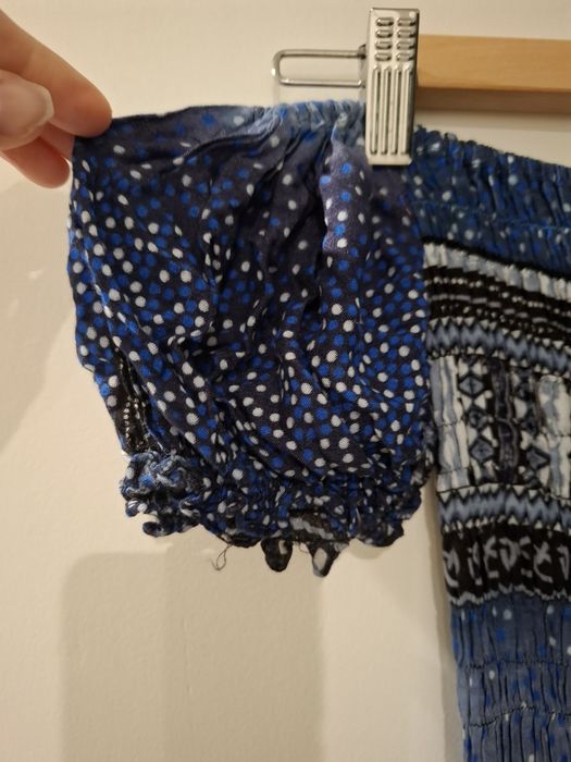 Vestido comprido ombro a ombro 
Elástico no tronco
Tamanho único