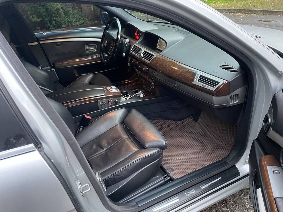 BMW 730i 2003рік газ/бензин