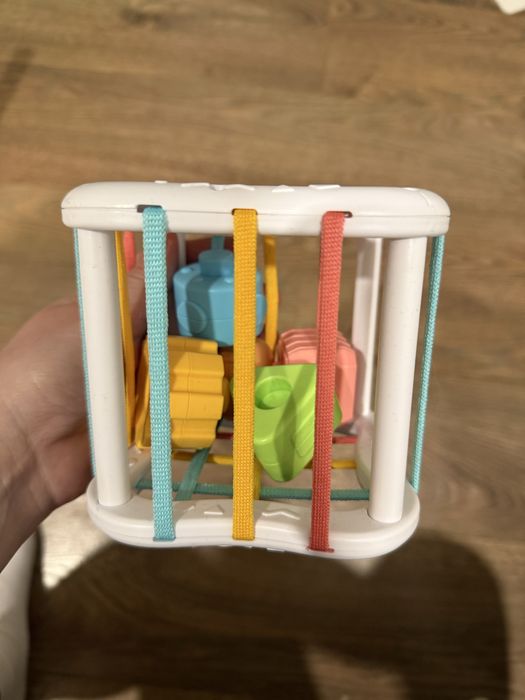 Продам набір іграшок від 9 до 18 міся