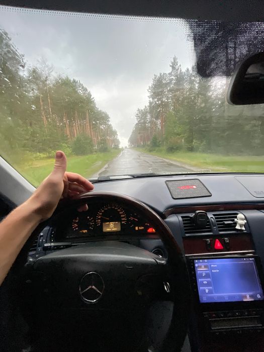 Продам мерседес 210 2,2