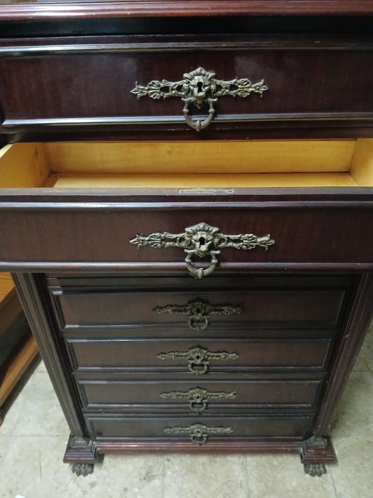 Vendo cómoda  antiga