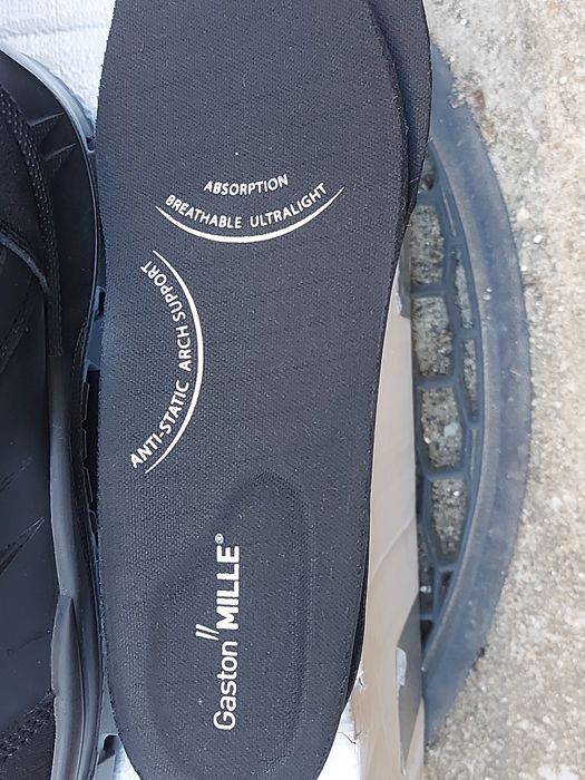 Botas de segurança Gaston Mille pretas com biqueira de fibra de vidro.