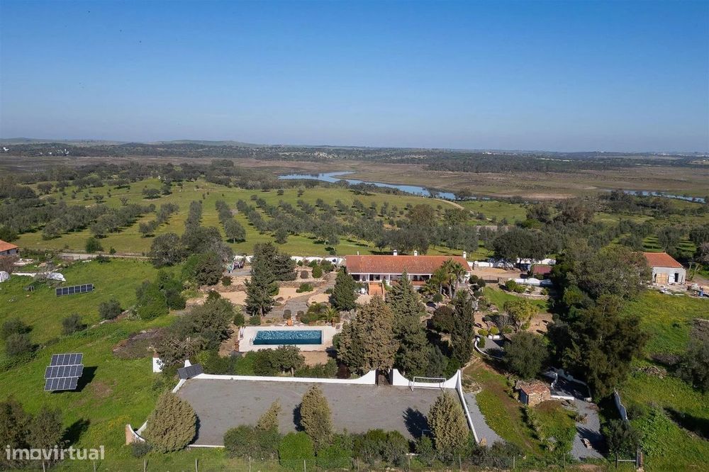 Propriedade privada - Centro Equestre