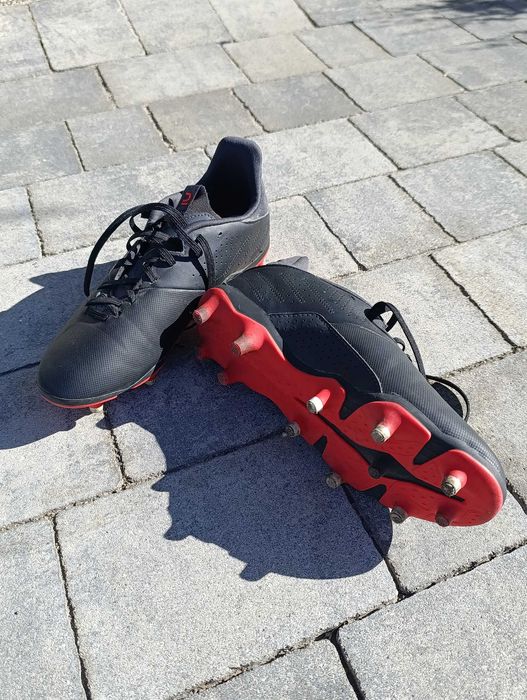 Buty piłkarskie męskie – korki firmy KIPSTA, rozmiar 39
