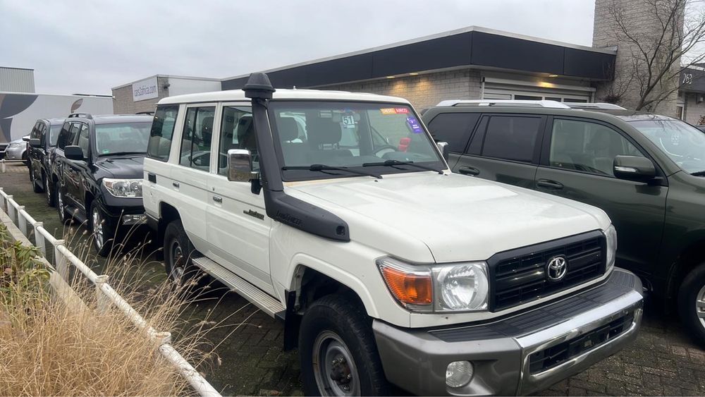 Джип .jeep 4*4 Позашляховик