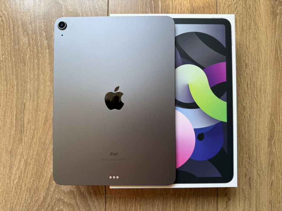 Apple iPad Air 4 Gen 64GB Wifi