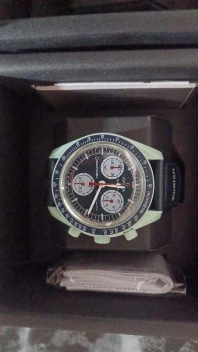 Omega x Swatch Earth SO33G100 - Non-Limited Eco-Conscious Edition