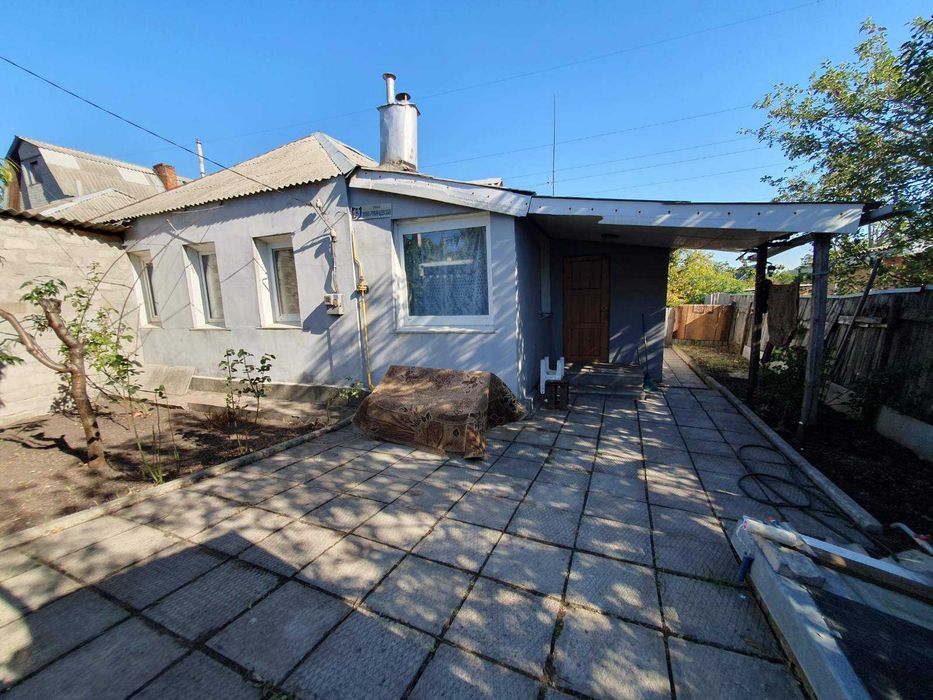 Продам целый дом 65 м2   газ, вода. метро Индустриальная , ХТЗ.  DN