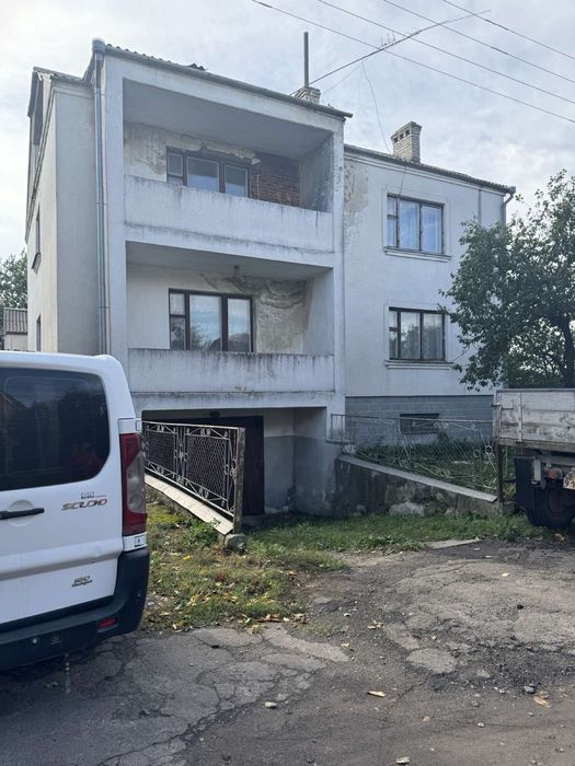 Продається будинок 50 км від Рівного