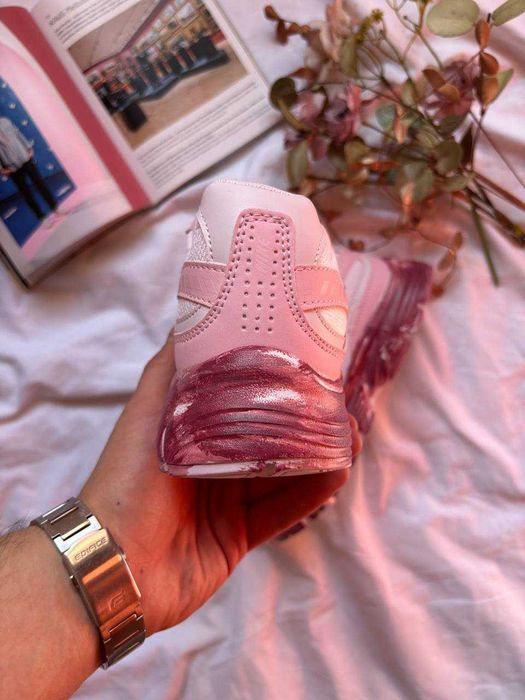 Nike Initiator Custom Pink