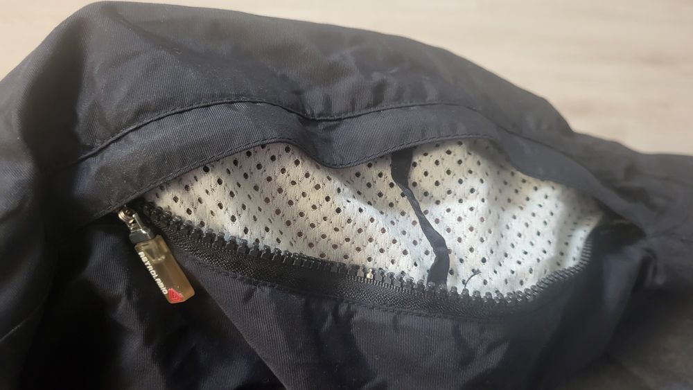 Spodnie narciarskie.