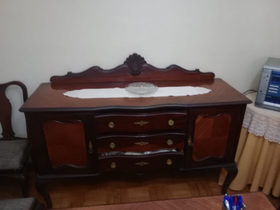 Mobilia Quinane 2 Moveis 1 Mesa Jantar (cadeiras são oferta)