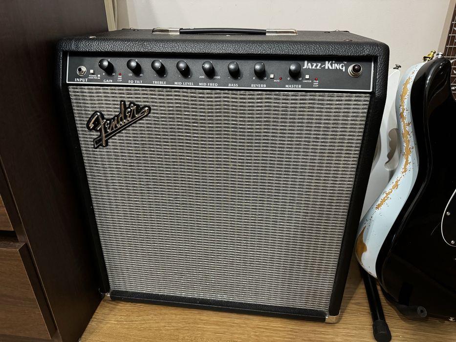 wzmacniacz gitarowy FENDER JAZZ KING