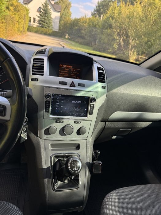 Продається автомобіль Опель ZAFIRA B