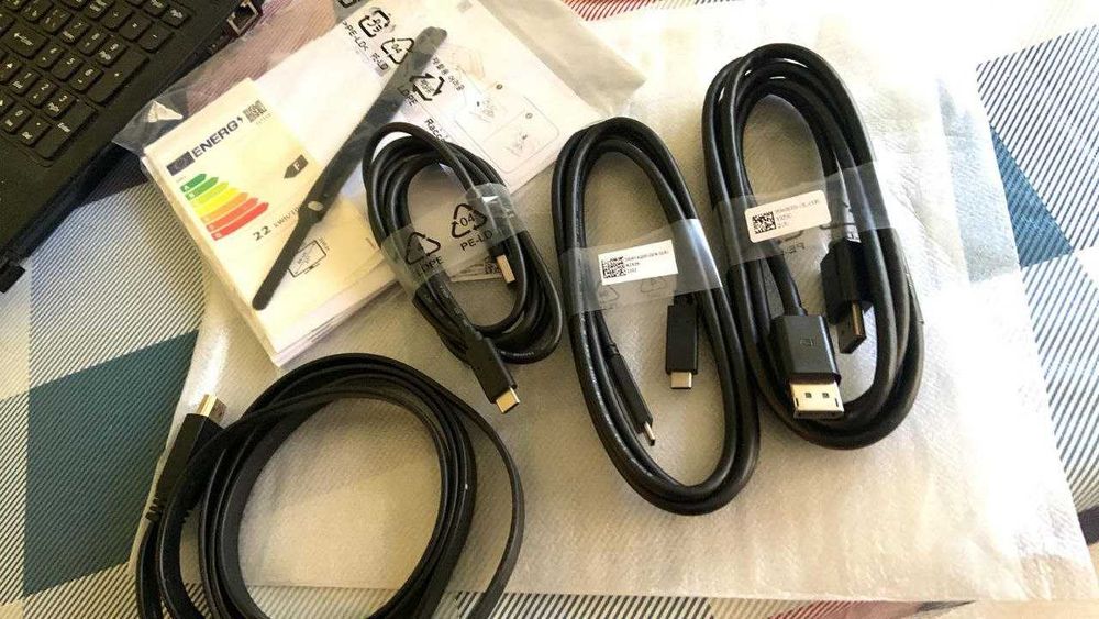 Продам монітор Dell P2721Q новий