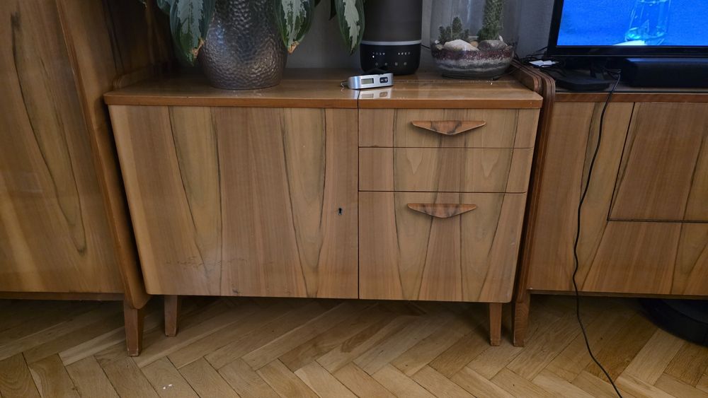Zestaw mebli Tatra Nabytok PRL 11.04 możliwa pomoc w zniesieniu