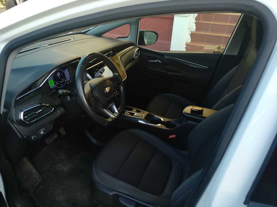 Продам Chevrolet Bolt EV 1LT