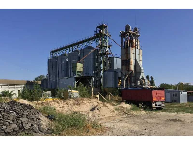 Зернопереробний комплекс, 688,5 кв. м, вул. Центральна, 34А