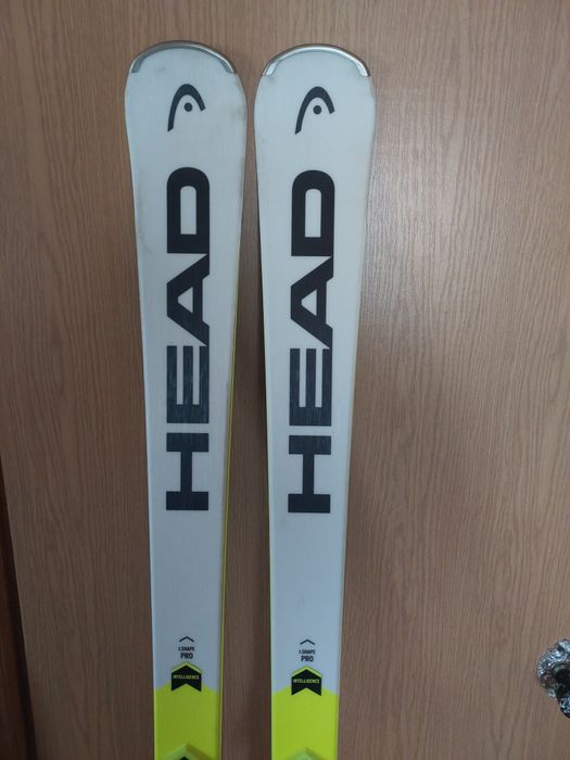 Нові гірські лижи Head.