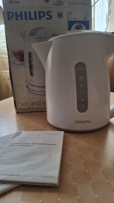Електрочайник Philips