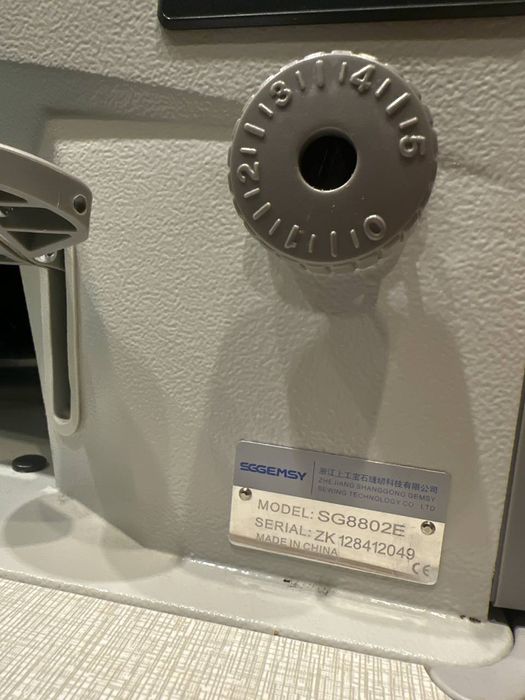 Швейная машина Gemsy и оверлок все в состоянии нового