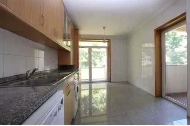 Apartamento T2 para Arrendamento Guimarães