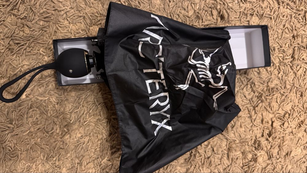 Зонт Arcteryx черный и зеленый